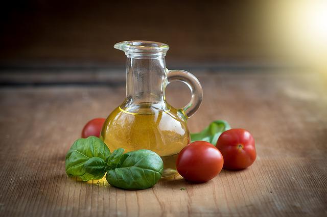 Kvalitetno bučno olje lahko postane priljubljena izbira tudi v domači kuhinji
